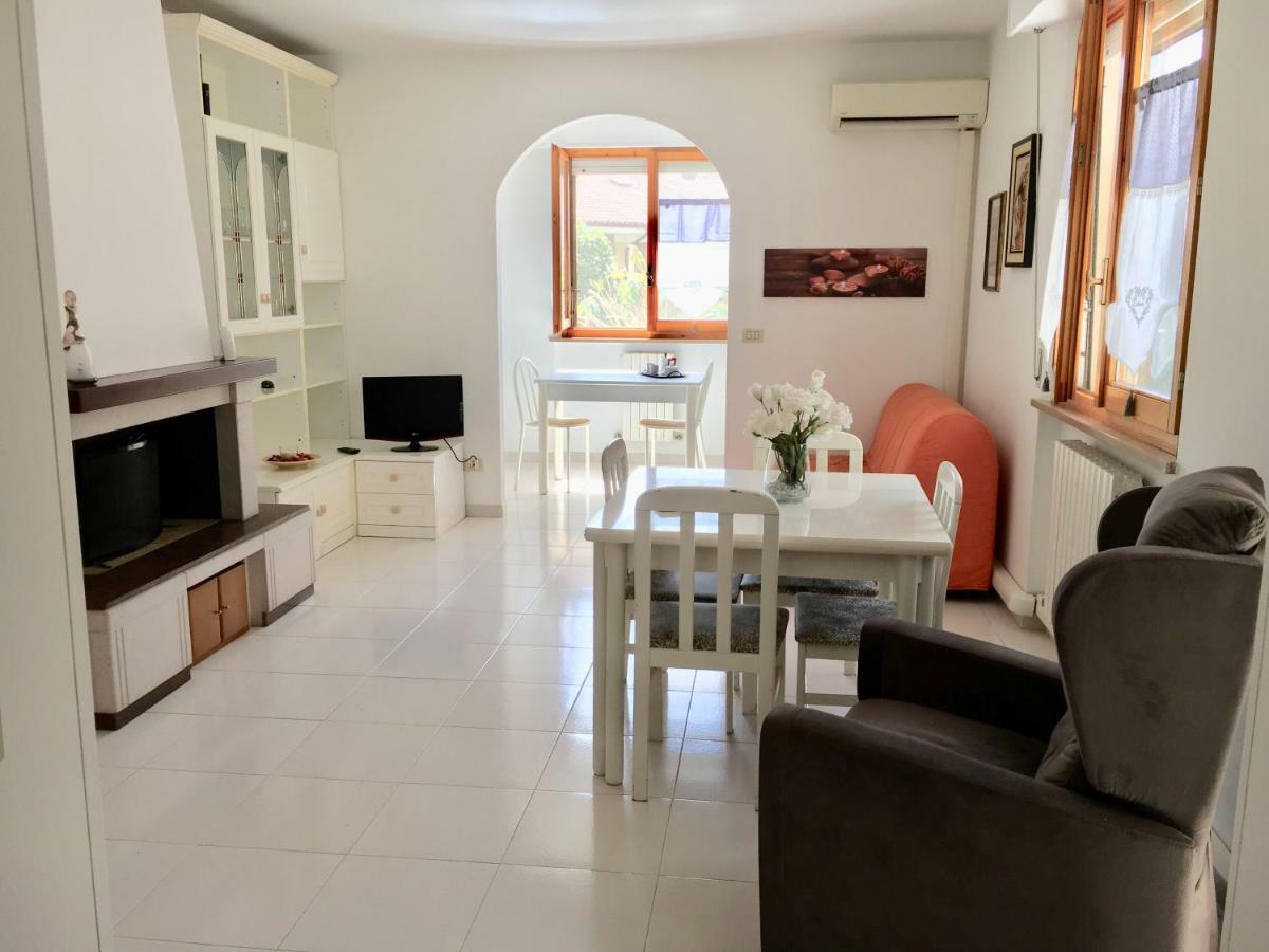 شقة La Casa Di Lory فالكونارا ماريتيما المظهر الخارجي الصورة